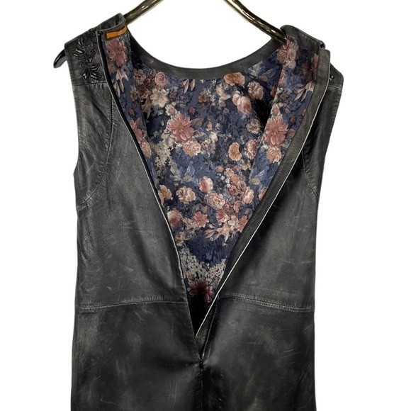 HUGO BOSS DISTRESSED LEATHER SLEEVELESS EMBROIDERED FITTED SHEATH MINI DRESS - Picture 9 of 15